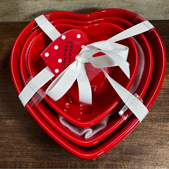 Heart Shaped Serving Ceramic Bowls Set of 3 - NEW - Picture 3 of 7